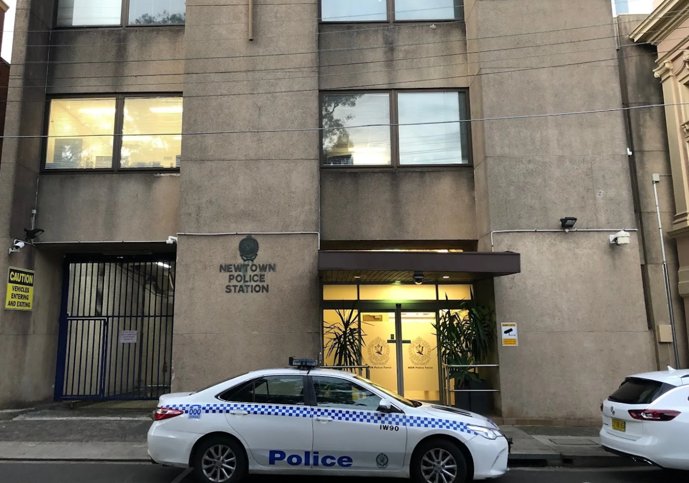 Inner West: 19-year-old Leichhardt man charged over Stanmore knifepoint robbery
