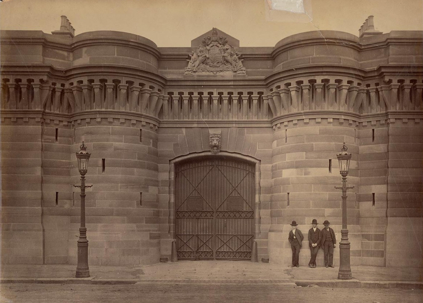 Two hundred years of history: crime, death and art