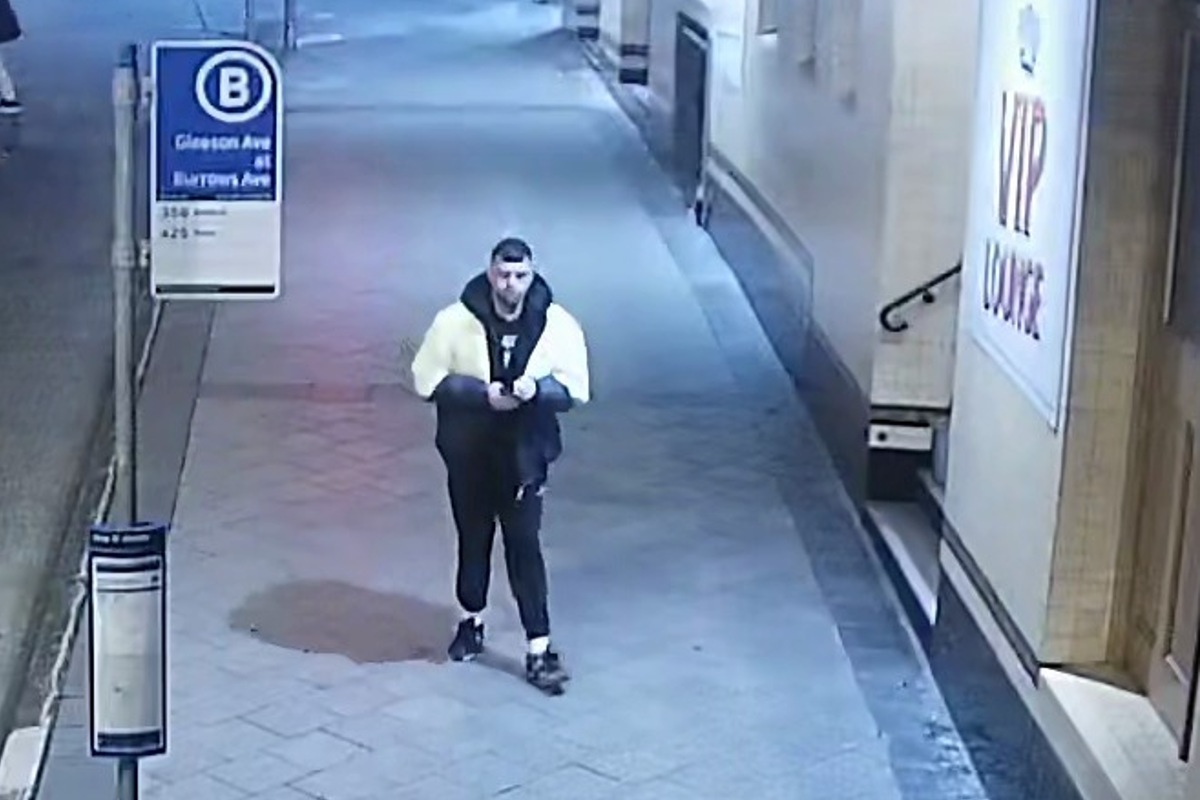 14-year-old robbed and assaulted on Kingsford bus, police appeal for information