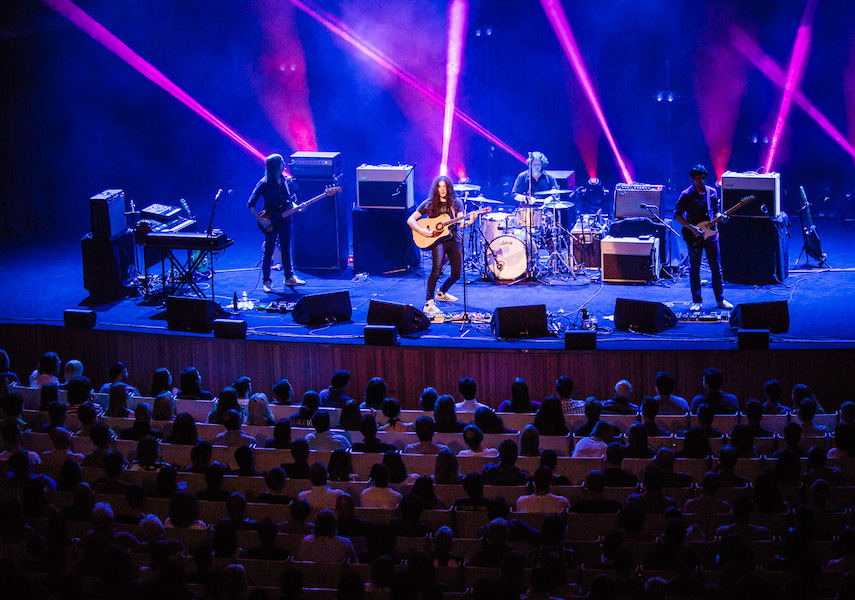 Vile music at the Opera House