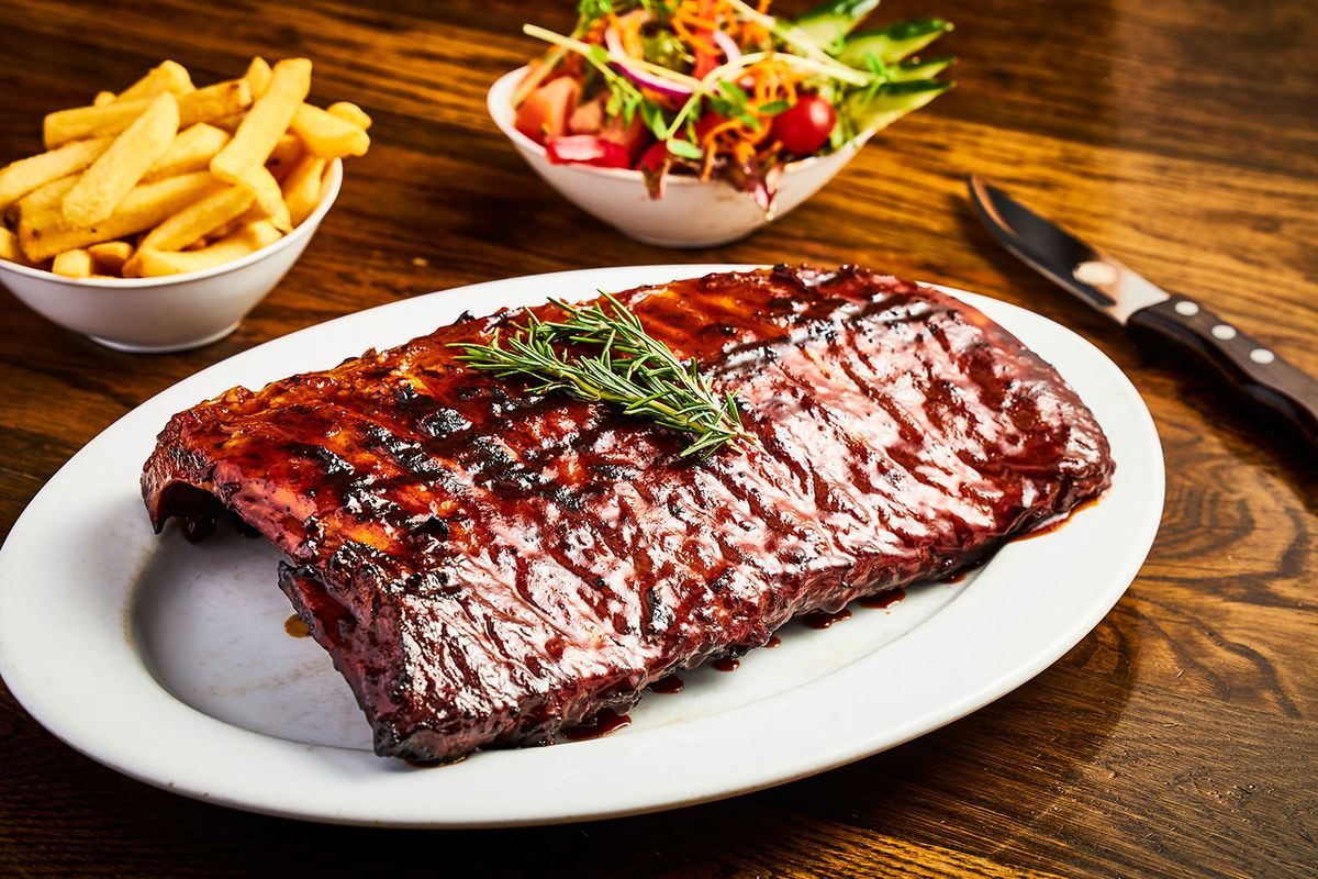 BEST STEAK & RIBS – Hurricane’s Grill Circular Quay 