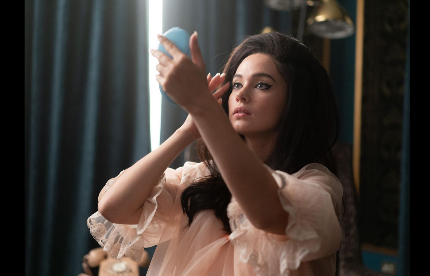 Sofia’s vision of Priscilla Presley