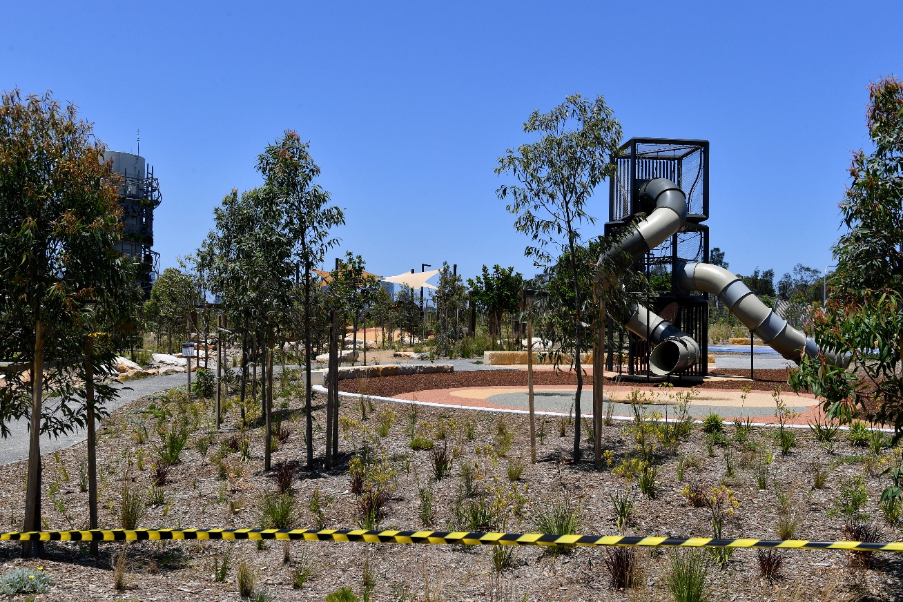 Rozelle contractors slammed as more asbestos is found in the parklands