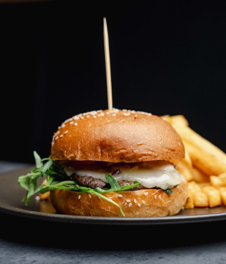 Laneway burger 2 768x894