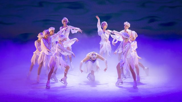 Swan Lake On Ice Is Mesmerising Holiday Entertainment