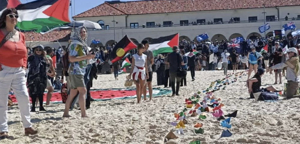 Politicians Condemn “Political Violence” After Palestine & Israel Groups Clash on Bondi Beach