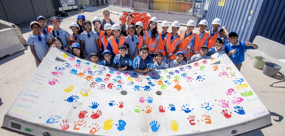 Westmead School Kids Put Final Touch on Metro West Tunnels