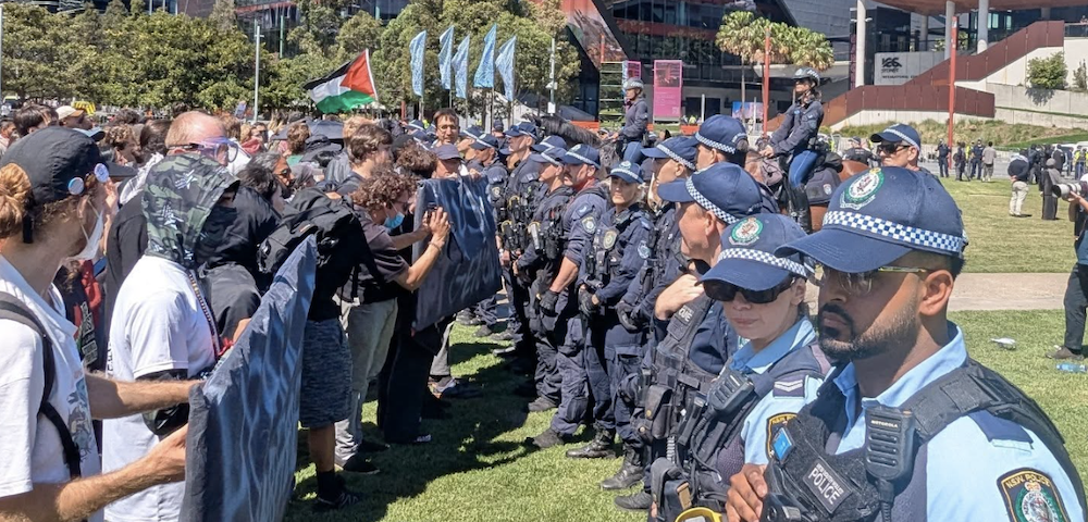 Ten Arrested As Hundreds Of Protesters Blockade Defence Conference
