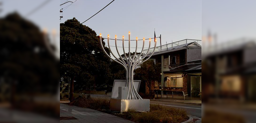 Temporary Memorial Established in Archer Park For Victims of Bondi Beach Attack