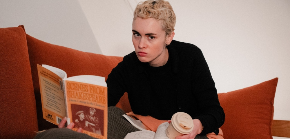 ‘Gia Ophelia’: A Triumphant, Biting Solo Descent Into Madness