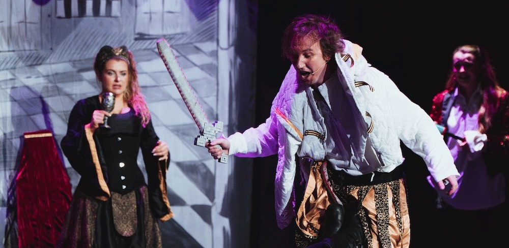 Sh!tfaced Shakespeare Presents Hamlet: Boozy Slapstick Comedy & Forgotten Lines Make For Fab Theatre