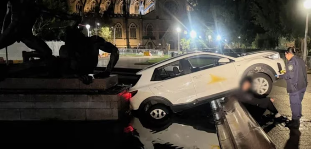 French Man Found Eating McDonald’s Inside Car After Crashing Into Hyde Park Fountain