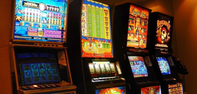 poker machine summit