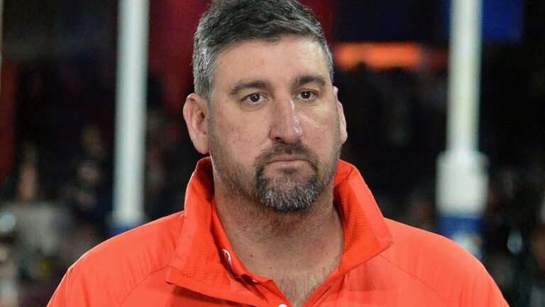 Sydney Swans Coach