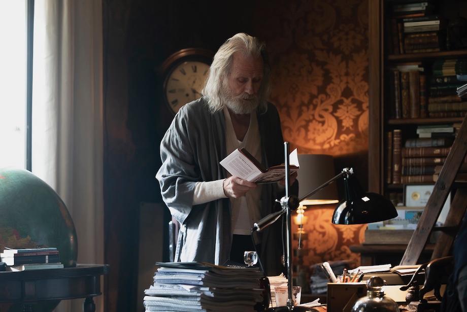& Sons – A Dying Father’s Secret Reunites The Family