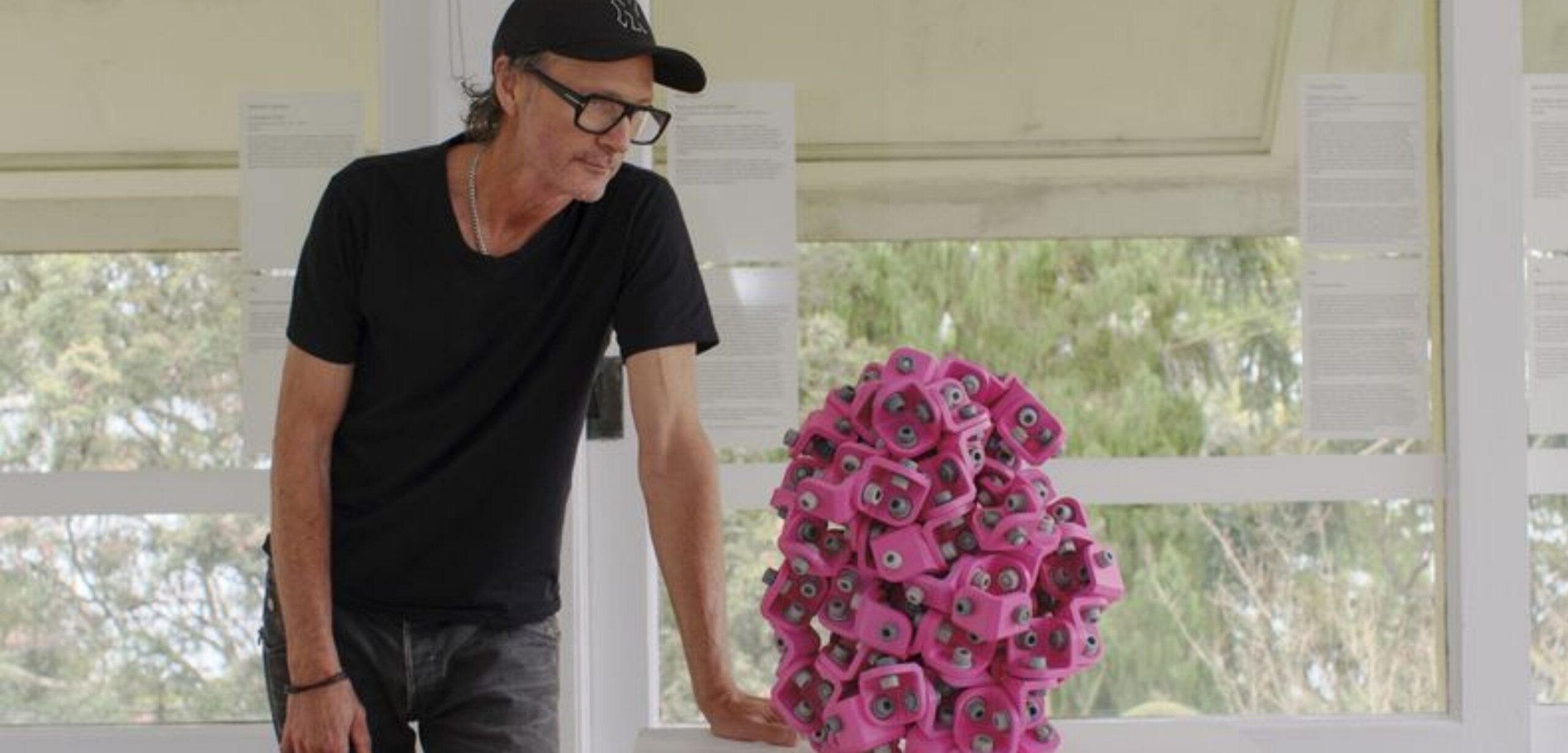 Modular Hot Pink Sculpture Wins $25,000 Woollahra Small Sculpture Prize