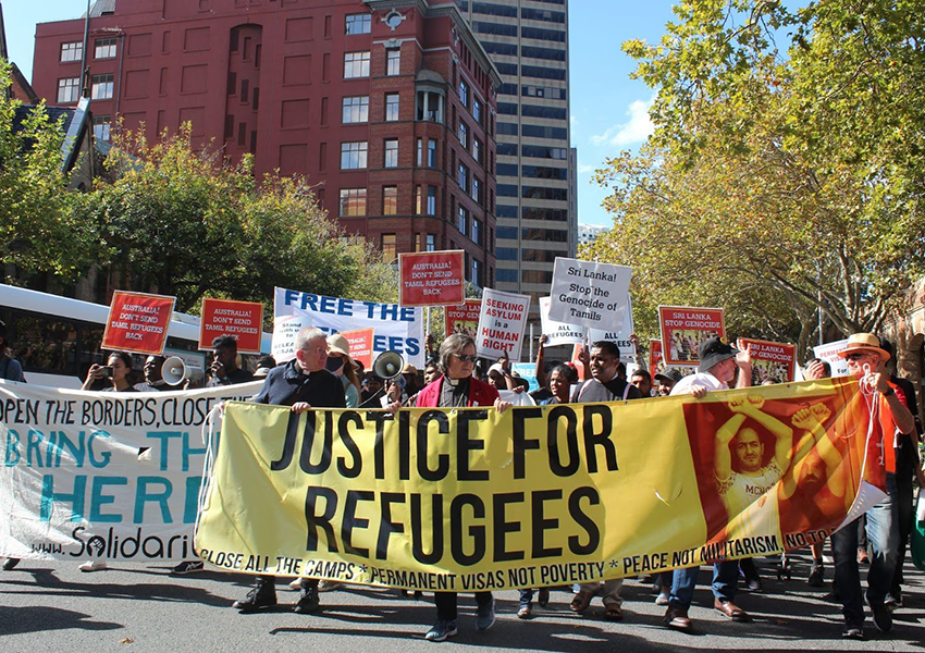 Hundreds congregate in Sydney CBD for Refugee Justice