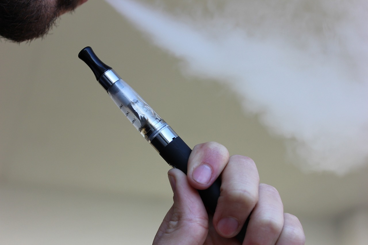 Vape shop opened 100 metres from schools in Ashfield gets parents fired up