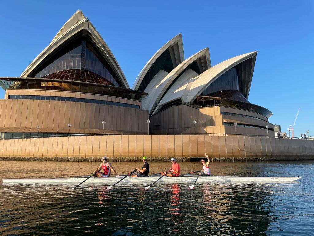 Rowers take to Sydney Harbour for Christmas Day tradition