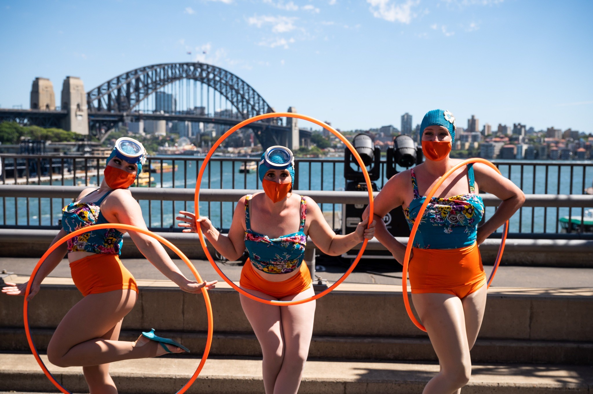 Sydney street festival pushes forward despite Omicron surge