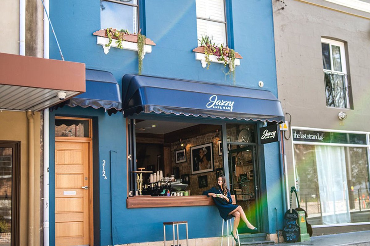 BEST ECCENTRIC CAFE – Jazzy Café Bar