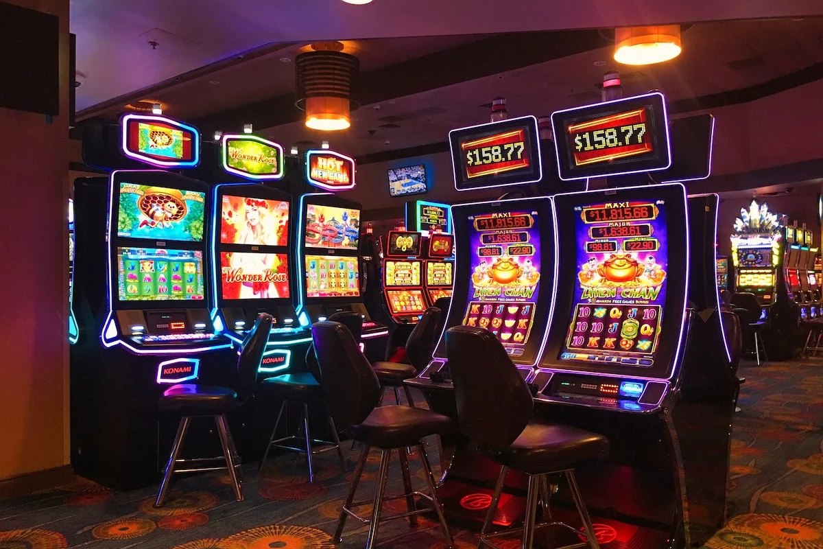 Poker machine gambling reform on agenda for Inner West Council