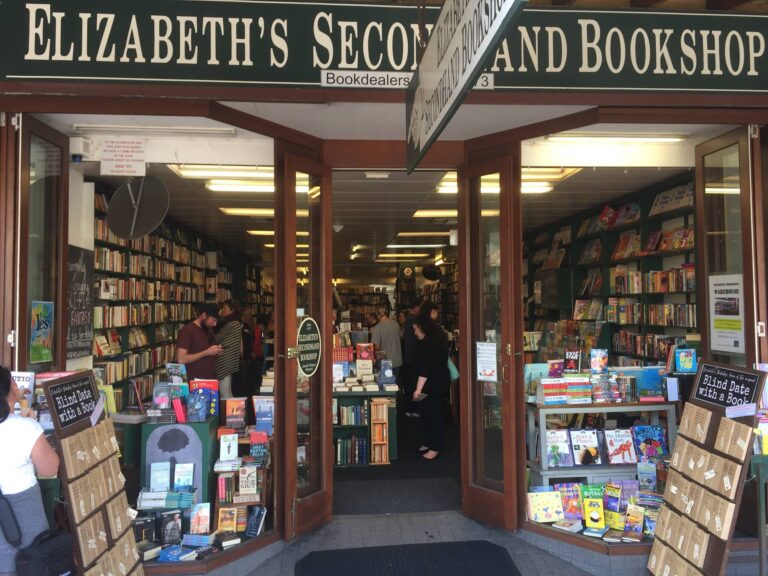 58 ELIZABETHS BOOKSHOP 768x576