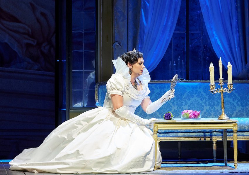 Adriana Lecouvreur – REVIEW