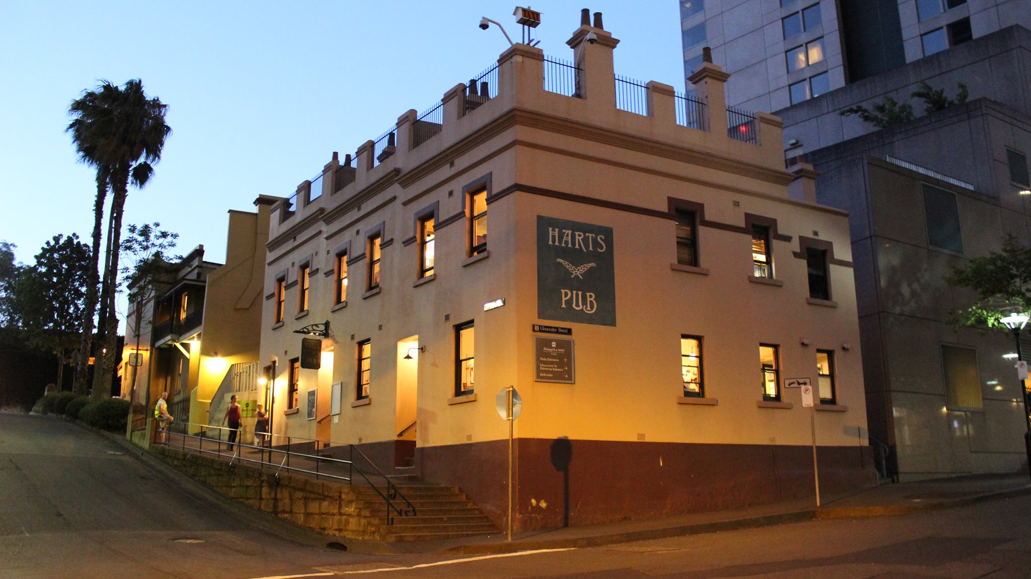 BEST HISTORICAL PUB – Harts Pub