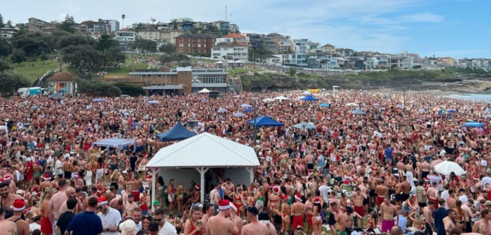 Locals outraged after Christmas party leaves Sydney beach trashed