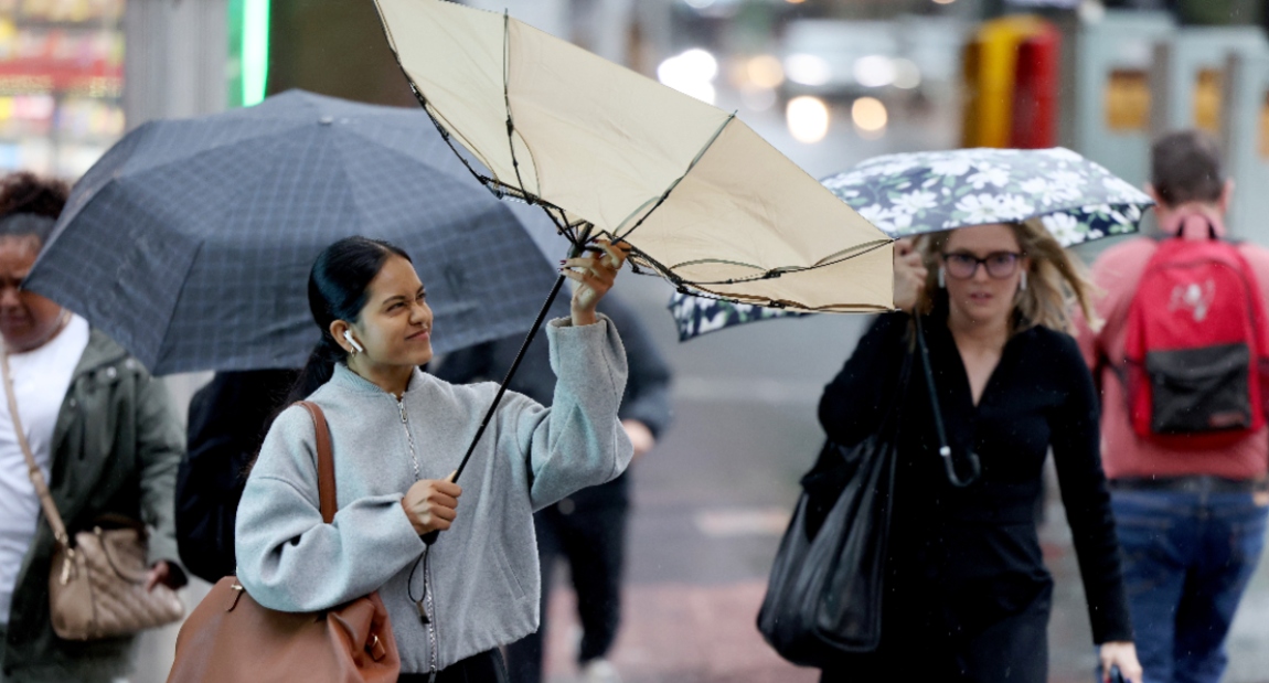 Sydneysiders warned to brace for another week of heavy rainfall