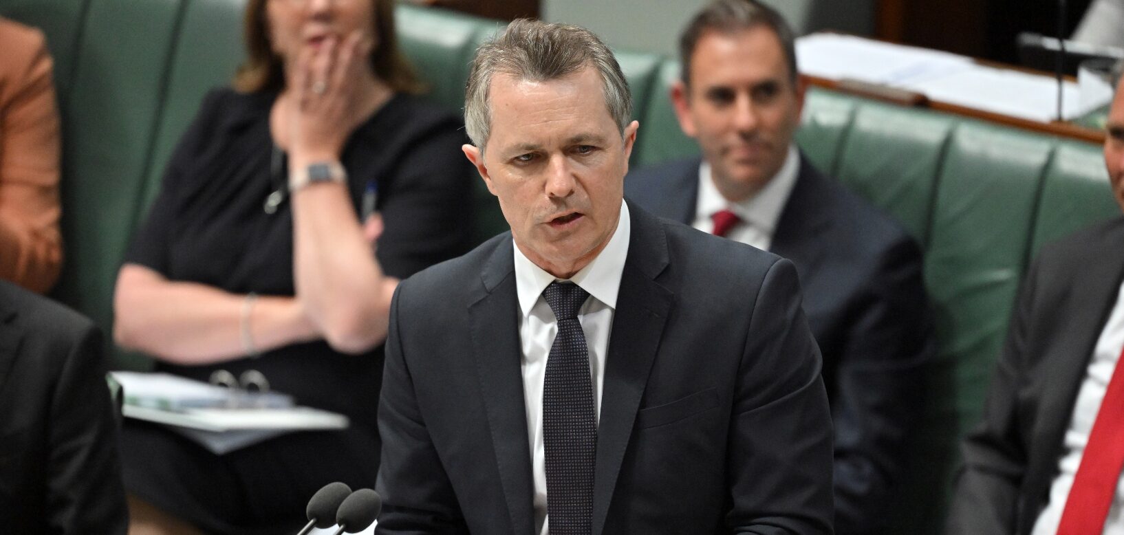 Labor proposes indexation changes to erase $3 billion from student debts